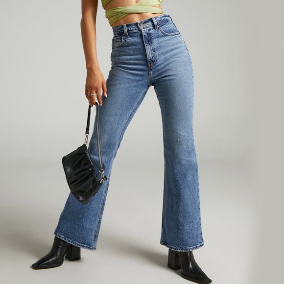 NWT Levi’s 70s High Rise Flare Sonoma Step Jeans Size 27 x 30